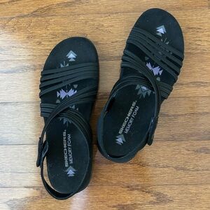 Women’s Skechers Raggae Slim Sandal..Size 8..NWOB